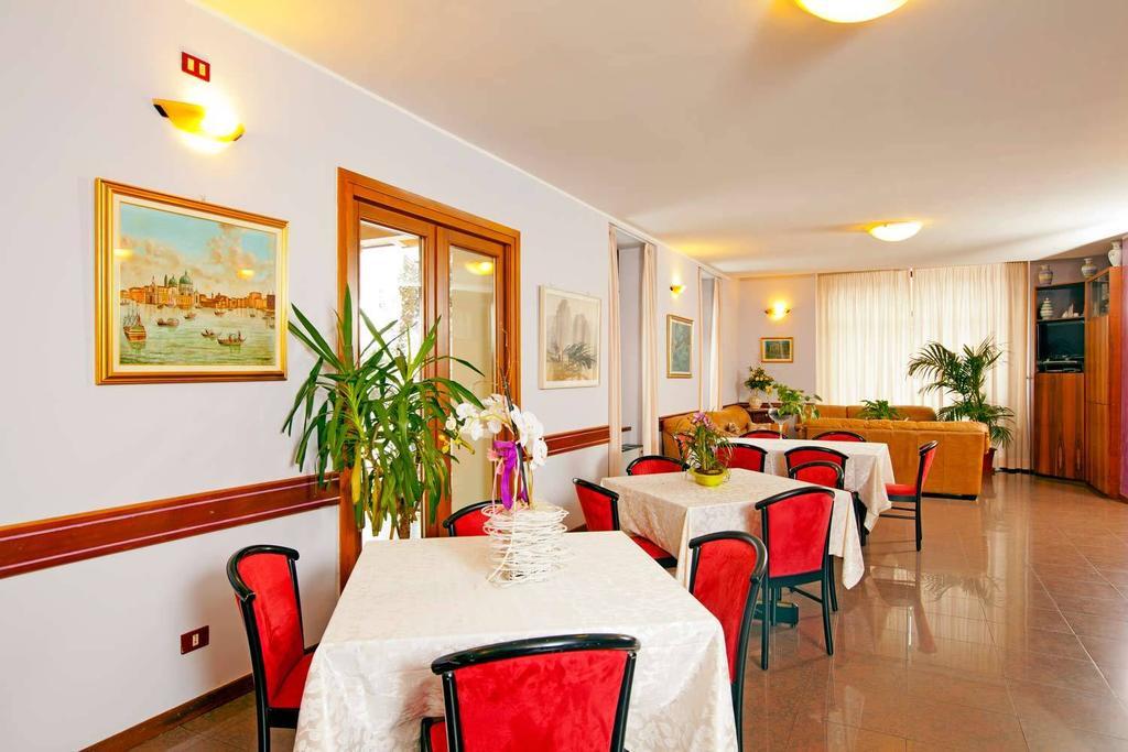 Hotel Libia Fino Del Monte ภายนอก รูปภาพ